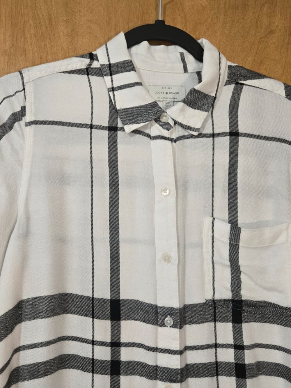 Lucky Brand Womens White Black Plaid Button Down Shirt Modal Blend Small Soft - Picture 3 of 8